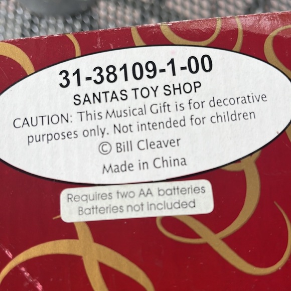 RARE The SF Music Co. “Santa’s Toy Shop” Music Box - Picture 7 of 7